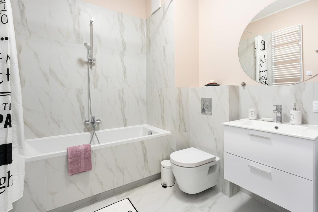 Superapart Aignera Apt 4, Family Friendly Oasis Варшава Екстер'єр фото